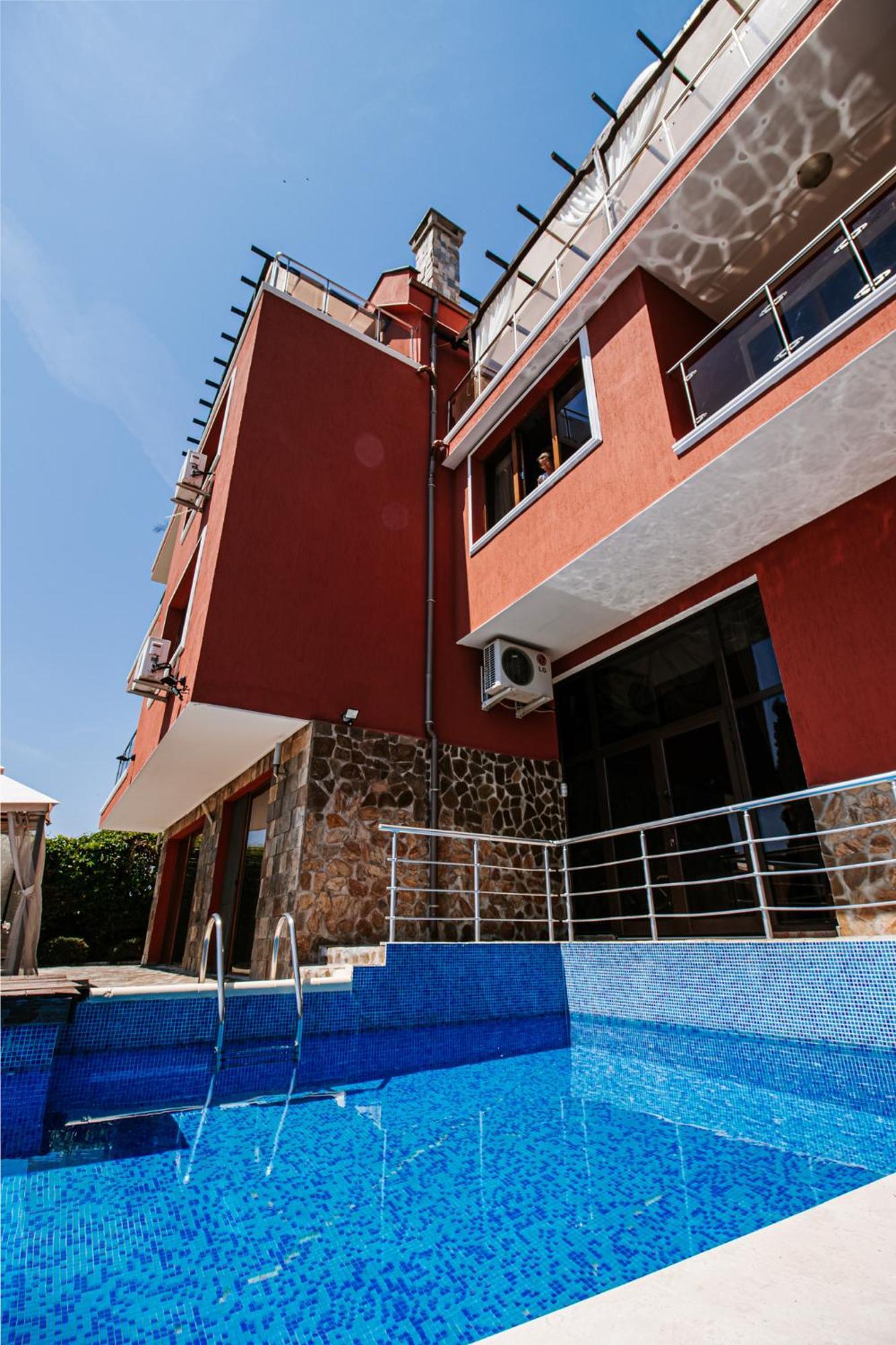 Red Iguana Hotel Sveti Vlas Buitenkant foto